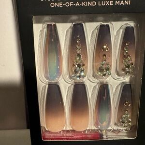 Kiss Luxe Mani Iridescent and Gold Nail Set